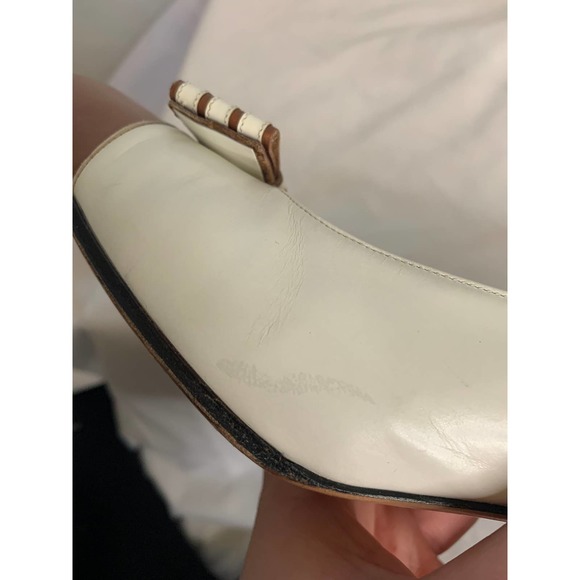 Salvatore Ferragamo | Vintage 80s Tan and Brown Spectator Pump Size 8B - Picture 12 of 13